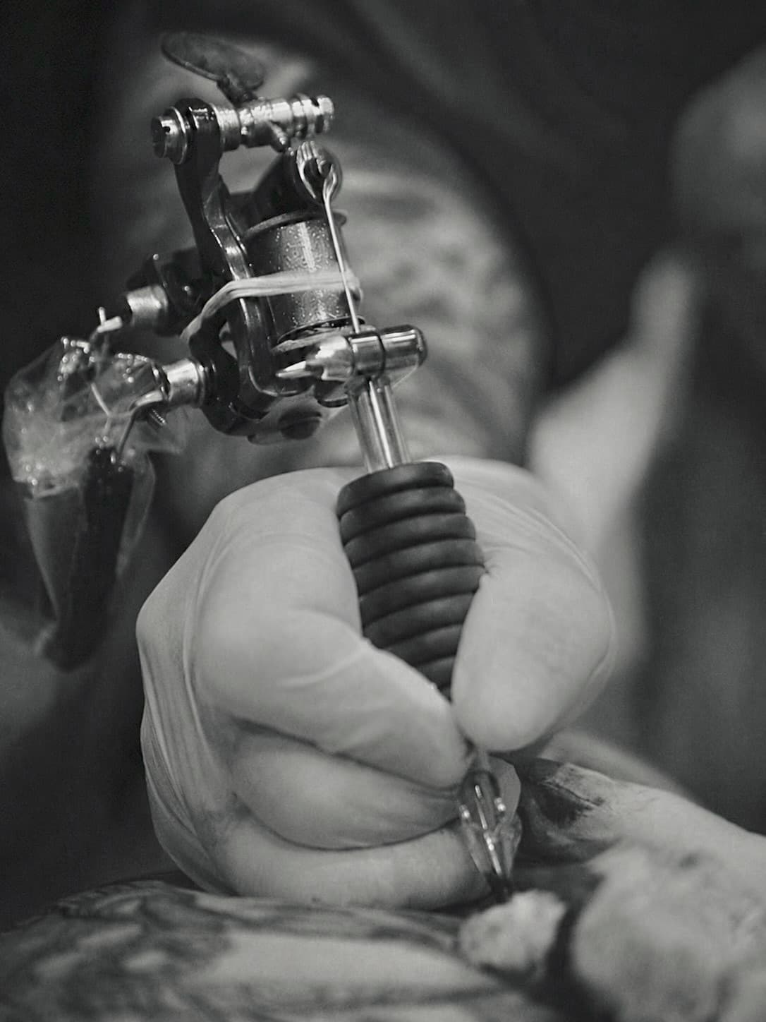 MACHINE TATTOO BALI: HIGH PRECISION FINE LINE AND CUSTOM TATTOO DESIGN